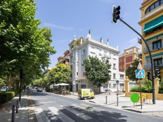 Piso en San Matías - Realejo. Vivienda exclusiva de planta completa con cochera y espectacular