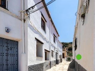 Casa adossada a Torvizcón. Oportunidad única! terraza con vistas espectaculares por solo 80