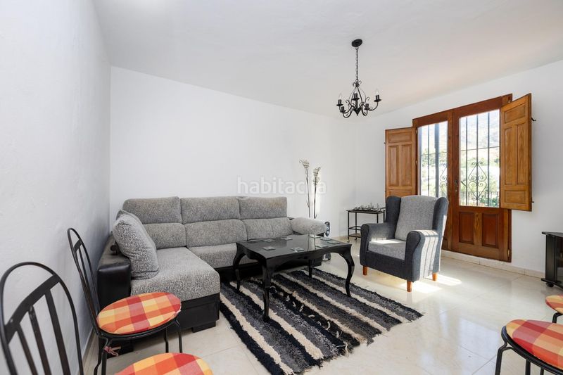 Foto 0d8ec7d6-a106-4a4e-b670-ed7a3c318a5a. Casa amb aparcament a Órgiva