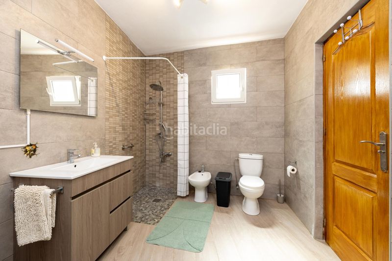 Foto ba1dd3dc-5588-4402-8927-e4c69c37b46e. Finca rústica a Lanjarón