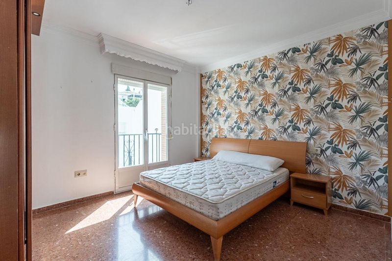 Foto 0374e6c2-a099-4d24-9744-ddae6fff9138. Casa adossada amb aparcament a Huétor Vega