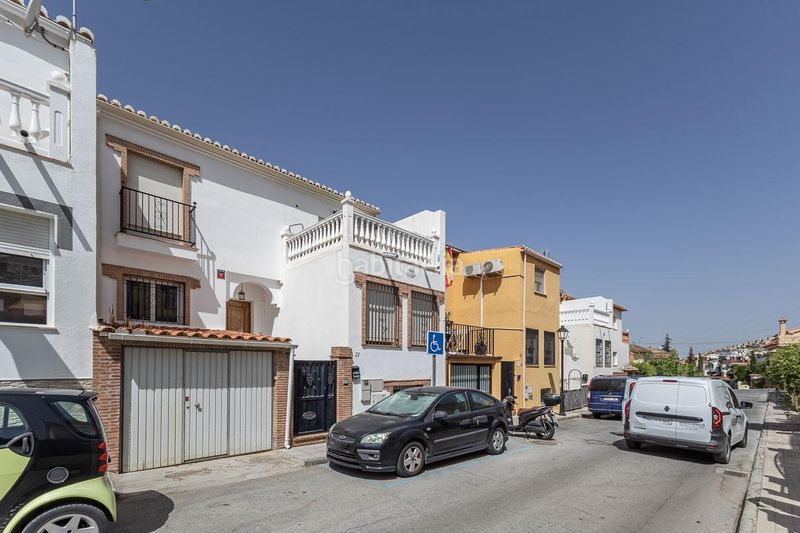 Foto 0a8e588e-6b35-4bfd-bf7c-c8430a5c64ac. Casa adossada amb aparcament a Huétor Vega