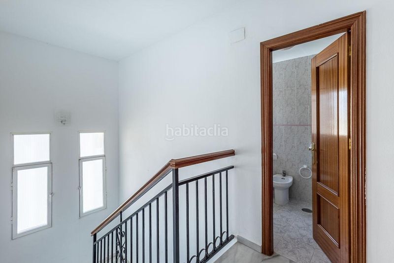 Foto 76e6d321-1781-43e7-a78c-ca099388d428. Casa adossada amb aparcament a Huétor Vega