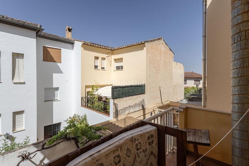 Foto 931f7d3f-734c-4841-b2d0-e4446a63566e. Casa adossada amb aparcament a Huétor Vega