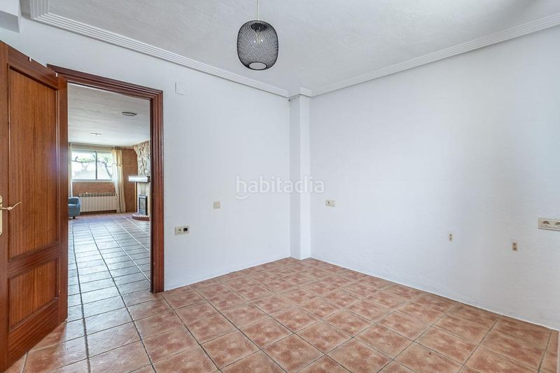 Foto f484413d-a75f-4ab2-a27b-99ee322f805b. Casa adossada amb aparcament a Huétor Vega