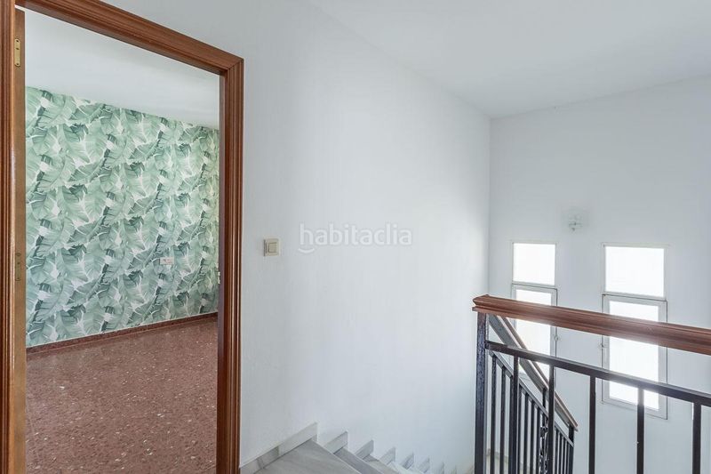 Foto f50174ac-4791-4776-91a2-a278457788ab. Casa adossada amb aparcament a Huétor Vega