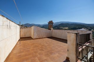 Casa adossada  Calle solana. Oportunidad única en el valle de lecrín! adosado a reformar por