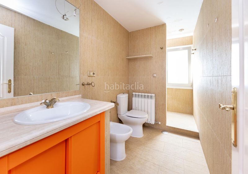 Foto e7aef315-c7a3-42ad-8e0f-ee75a21b8840. Xalet amb calefacció aparcament piscina a Barrio de la Vega Monachil