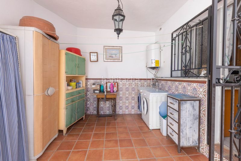 Foto 3250d3a8-10db-4182-9876-39de4e8d544f. Casa adossada amb calefacció aparcament a Avda. De los Ogíjares Armilla