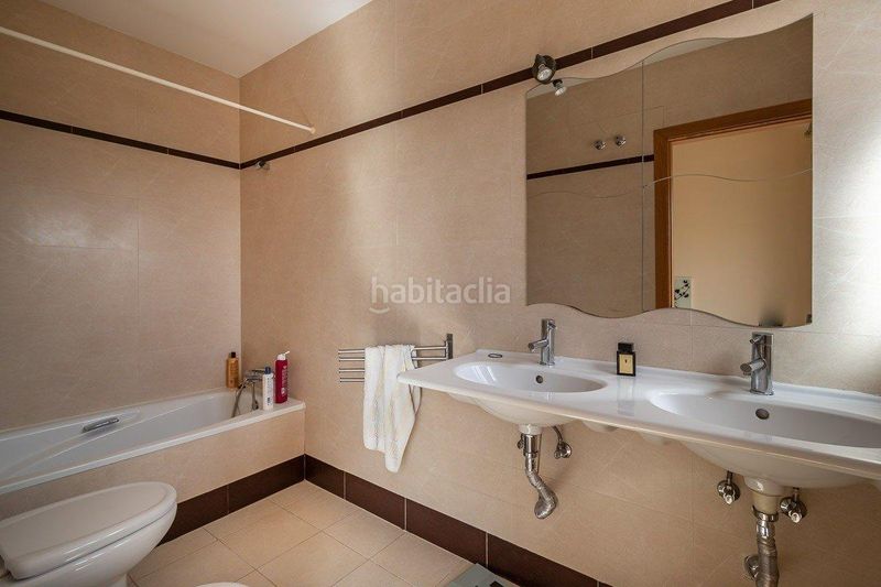 Foto bba53aeb-0fe4-42f0-8a2f-028c0d049f98. Casa amb calefacció aparcament piscina a Gójar
