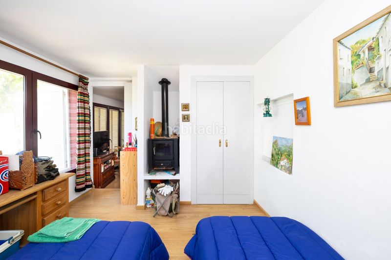 Foto abda4b44-f7ce-4078-9abc-2e73501d75e0. Casa amb calefacció a Quéntar