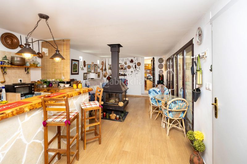 Foto f0206679-49c7-4da2-ae02-30d9b99a5f4b. Casa amb calefacció a Quéntar