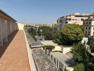 Location Appartement à Centro - Sagrario. Amplio piso de 200 m2 en alquiler  granada