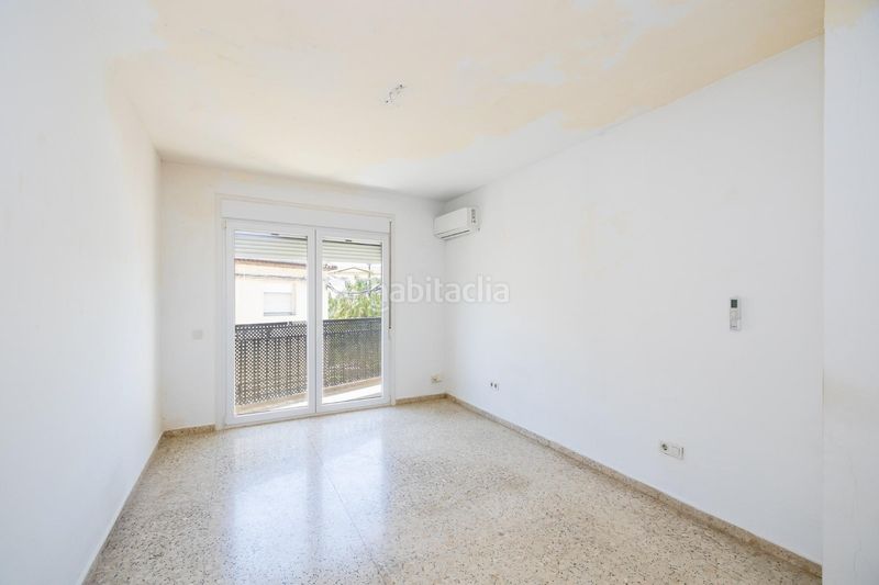 Foto 912aad1f-3940-434f-a9eb-707ec5fe85f1. Casa amb aparcament a Fuente Vaqueros