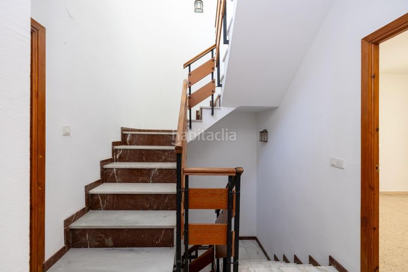 Foto bc2e9ef2-e6d0-4ae9-acd7-2c2012628e11. Casa amb aparcament a Fuente Vaqueros