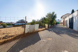 Terreny residencial a Huétor Vega. Compra tu parcela para hacer la casa de tus sueños a 5 min de gr