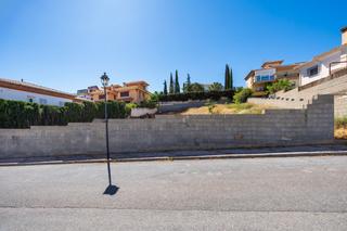 Terreny residencial  Calle tejo. Gran parcela edificable en monachil barrio