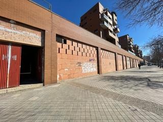 Location Local commercial  Avenida federico garcia lorca. Gran local de alquiler en parque almunia.