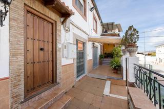 Pis  Avenida guardia civil. Venta de piso de 154 m2, en zagra granada