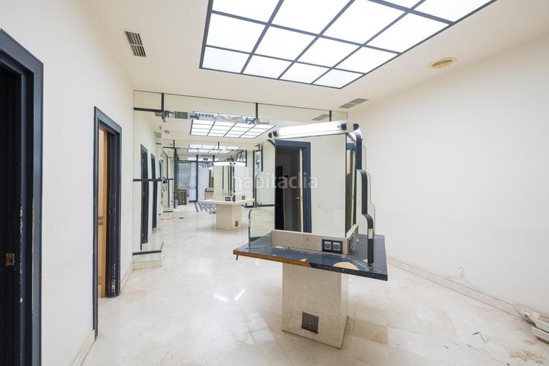 Foto f24fd6af-eba5-48ff-96da-a6b5890bb5a9. Locale commerciale in San Matías - Realejo Granada