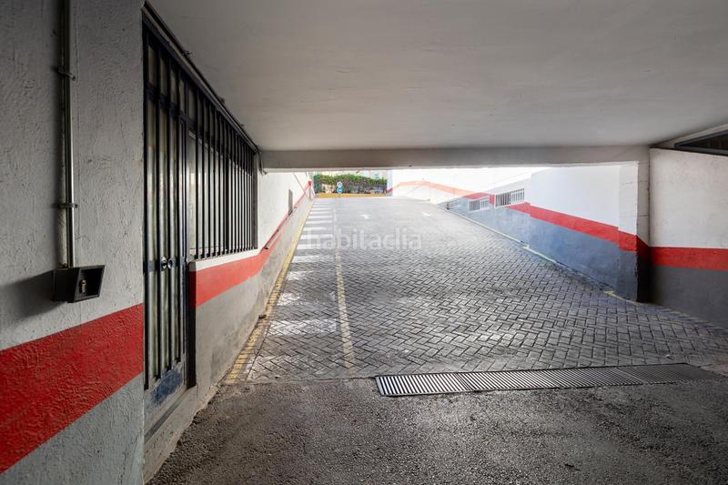 Foto d7b1d169-ad1b-4bd6-b6c1-45a735bd1181. Posto auto in Barrio de Zaidín Granada