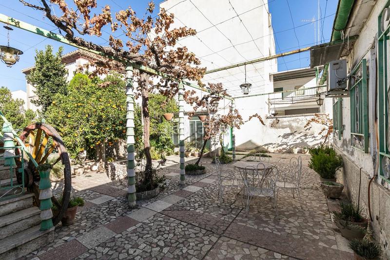 Foto 6a5b0291-b615-45a8-9325-01cd4386f6e2. Casa gran oportunidad para invertir en el centro ! en Albolote
