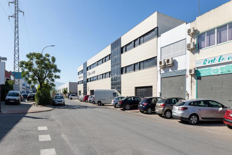 Foto f5f43198-5a22-44b4-bf45-f3c4df3211d7. Local comercial en Peligros