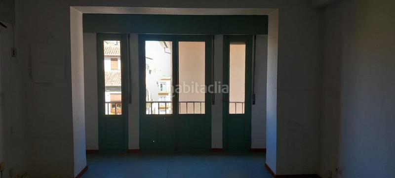 Foto 143fd287-9f3f-49bb-b986-c10068015d19. Alquiler piso  u oficina en plaza de los campos. en Granada