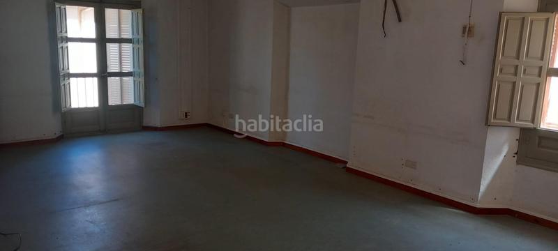 Foto 1d111748-4155-47a6-9a16-4a2a25ea6f96. Alquiler piso  u oficina en plaza de los campos. en Granada