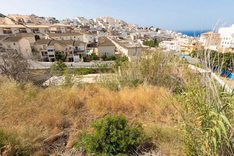 Foto c3abd605-c492-4964-841e-15fc62837bd8. Terreny residencial a La Herradura Almuñécar
