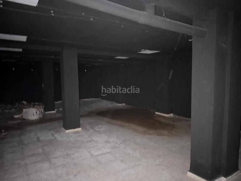 Foto 69af757d-ac08-4bfb-bfa9-cb9c1711a306. Lloguer local comercial a Plaza de Toros Granada