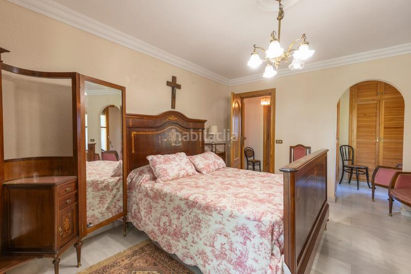 Foto 07038be1-7f1e-49c8-8b98-630083232292. Chalet magnifico chalet con amplios jardines y piscina en cortijo del aire! en Albolote