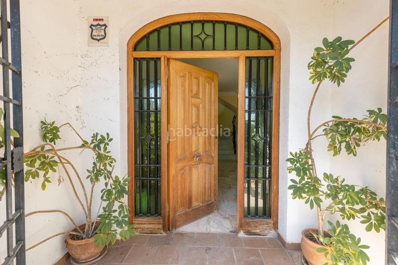 Foto 24a80f0a-c881-4ad9-bfa9-003162380db5. Chalet magnifico chalet con amplios jardines y piscina en cortijo del aire! en Albolote