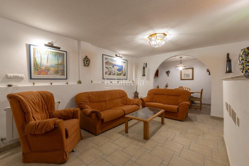 Foto 7f7811c3-ff1e-4c74-9b9c-8cdf90818a84. Chalet magnifico chalet con amplios jardines y piscina en cortijo del aire! en Albolote