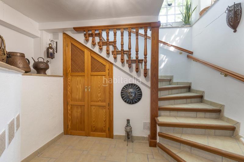 Foto 813aae1a-4fc5-4565-846d-bea9dae0e327. Chalet magnifico chalet con amplios jardines y piscina en cortijo del aire! en Albolote