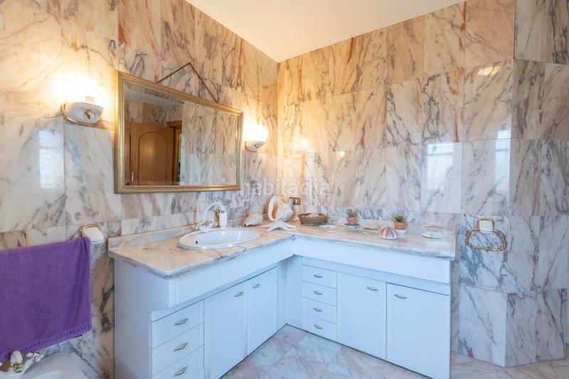 Foto 8f3df744-2fa4-45d4-a16e-e1a316eb30dc. Chalet magnifico chalet con amplios jardines y piscina en cortijo del aire! en Albolote