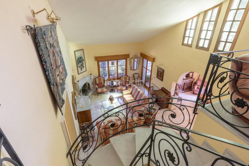 Foto b80cf0db-0ed9-466c-8817-09425861dda7. Chalet magnifico chalet con amplios jardines y piscina en cortijo del aire! en Albolote