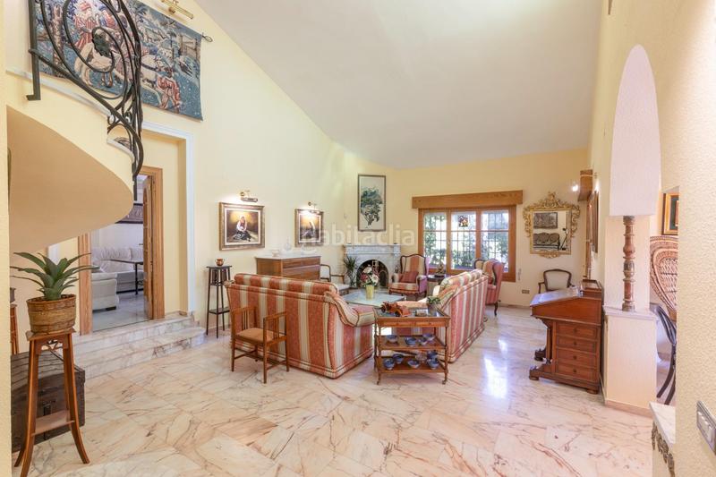 Foto e8762a4a-7d40-4793-820a-4d506442ff0f. Chalet magnifico chalet con amplios jardines y piscina en cortijo del aire! en Albolote