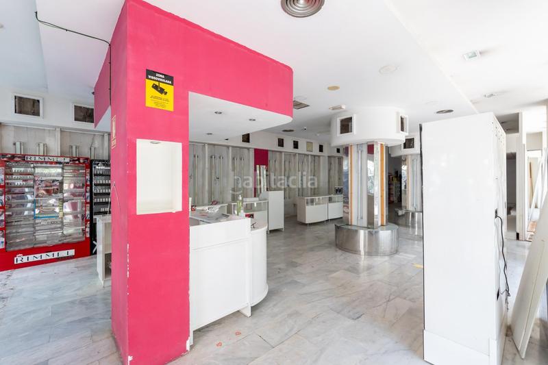 Foto 92650a6e-fda1-463e-a6cf-e52e85439635. Lloguer local comercial a Cervantes Granada