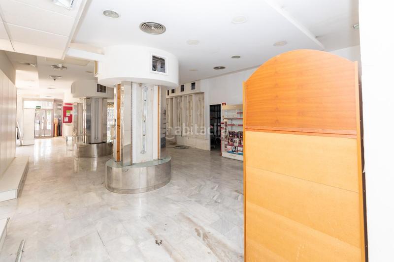 Foto d7847c87-9117-4df9-aa0e-c6553dd5bfa4. Rent business premise in Cervantes Granada