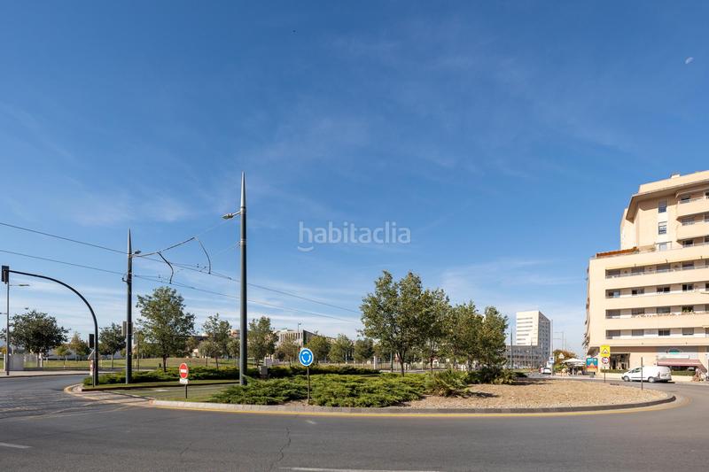 Foto e3439ae6-c362-4921-a033-1c336f0da4ce. Local comercial  en el Campus de la Salud en Granada