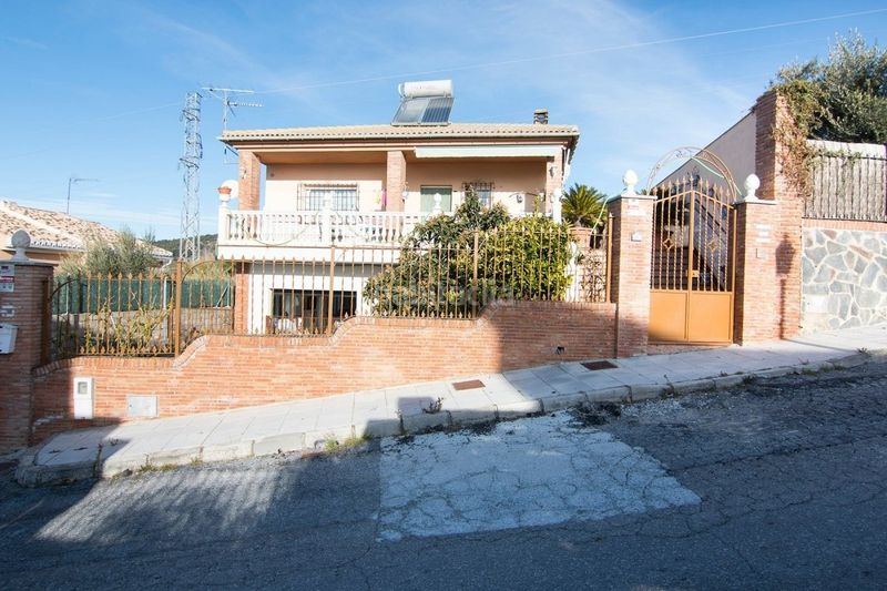 Foto 46410d81-1348-4f4c-af24-1bae7aef1efa. Casa amb calefacció a Huétor de Santillán