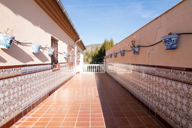 Foto 4b62693c-d688-4c6a-8ecf-bab5001955d7. Casa amb calefacció a Huétor de Santillán