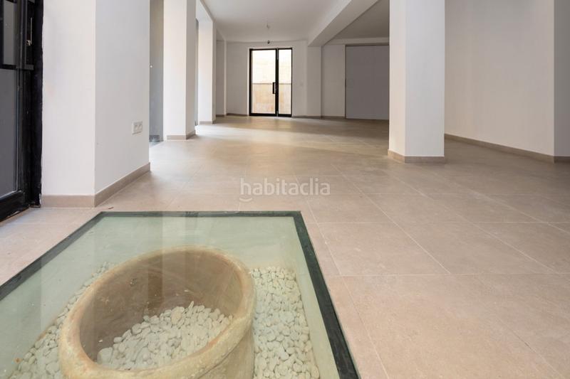 Foto 9b56b78c-bb6e-4eec-ac03-ccb20d881f9b. Local comercial local en vertical alquilado a empresa ociohosteleria en Granada