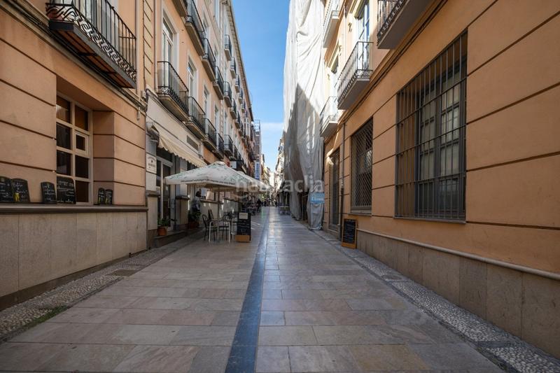 Foto bab60b08-e011-4ada-a0ab-1f4070d10510. Local comercial local en vertical alquilado a empresa ociohosteleria en Granada