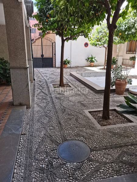Foto 9dccb96b-6e0a-4a3b-bd76-9d148d97fbfb. Aparcament cotxe a San Matías - Realejo Granada