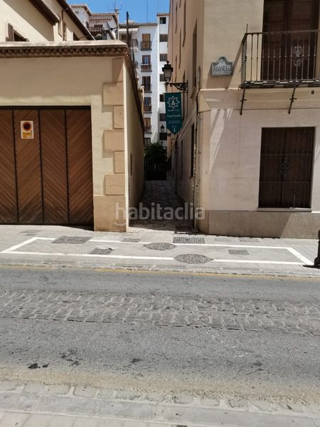 Foto bf126b5a-47d9-4a16-bd47-560da4d9bb2a. Aparcament cotxe a San Matías - Realejo Granada