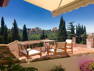 Casa  Calle montes claros. Propiedad de 5 viviendas con encanto en el albaicin con mirador