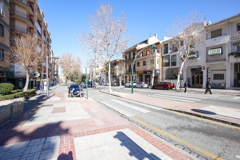 Foto 51fcbfa6-7105-49b2-b64e-010ef31a7c26. Locale commerciale in Bola de Oro Granada