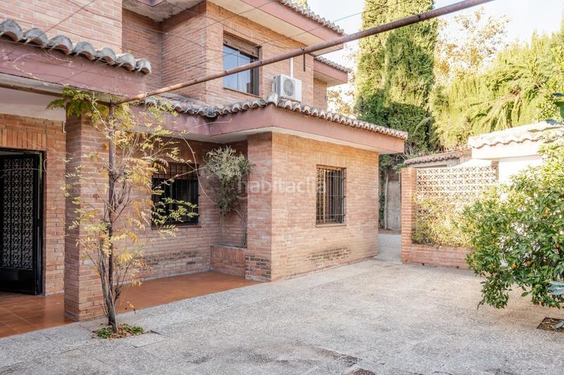 Foto 3633698a-1598-4b08-85f2-81105b7a0ab3. Chalet  independiente con la mejor parcela en la prestigiosa urbanización de el serrallo en Granada
